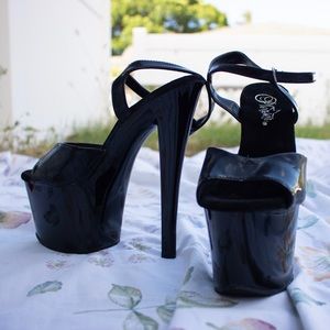 Pleaser USA | Pat/Black Size 6